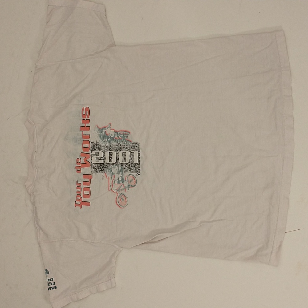 Vintage Cycling 2001 Tour de Toy Works Graphic Tee Y2K T Shirt Well Worn Soft